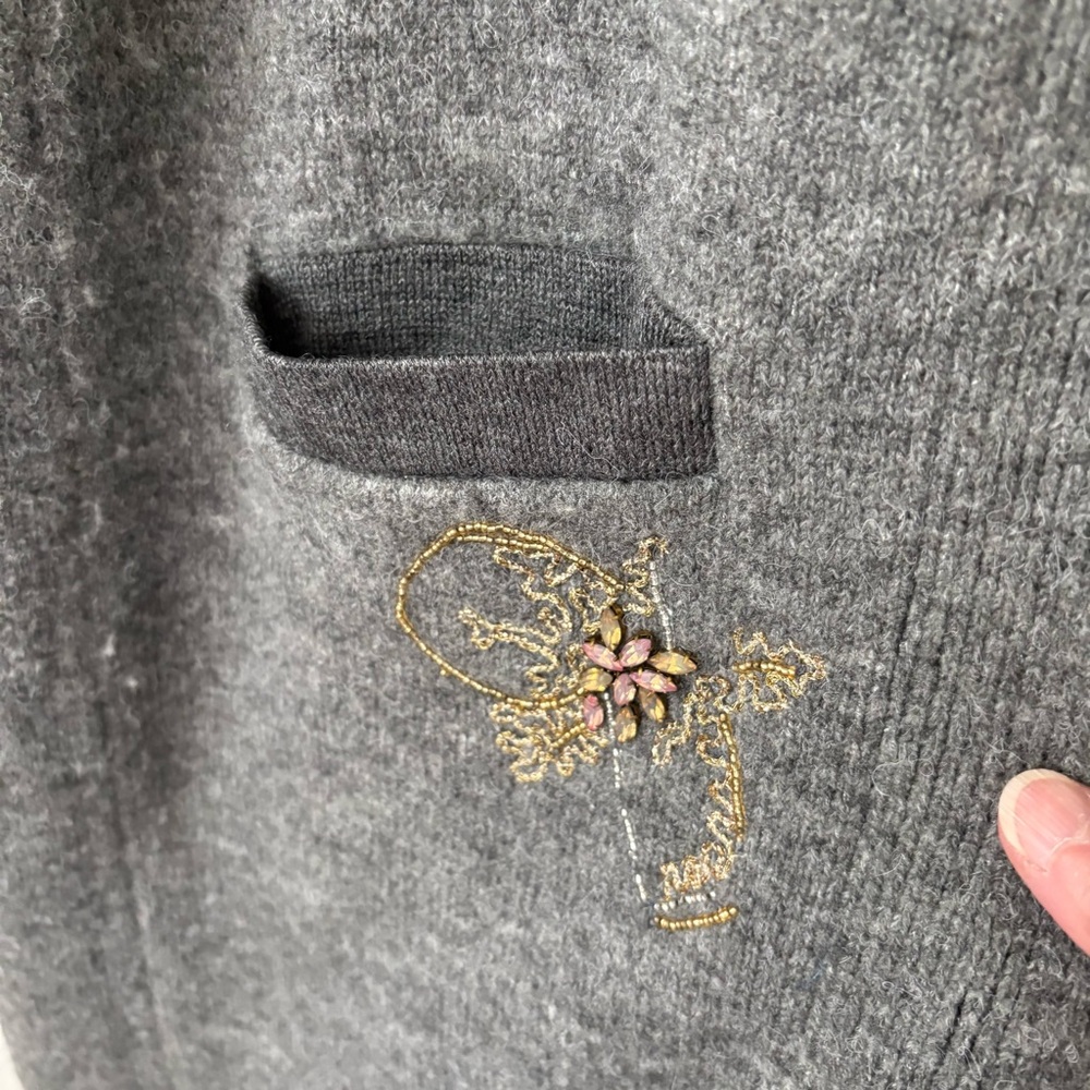 Anthropologie Sweater Gray Embroidered Floral and Jewels Open Cardigan ONE SIZE - Picture 13 of 15